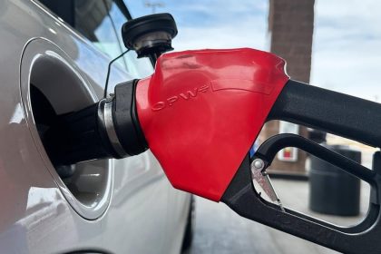 Celime vaznej situacii v dosledku blokovania dodavok paliva vyhlasil irsky premier