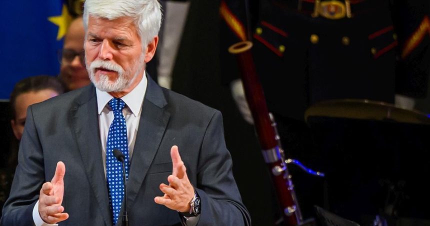 Ceske ministerstvo obrany zakazalo zverejnit rozhovor s prezidentom Pavlom