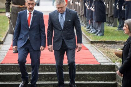 Fico Cesku ukazal co doma rozprava K podpore ruskch oligarchov priamu odpoved neposkytol