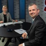 Giba v Arene Niet to tak davno co dvaja premieri odstupili pod tlakom obcanov aj bez referenda