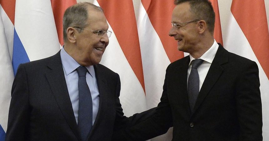 Hovory maderskeho ministra s Lavrovom su prekroceniem vsetkych cervenych ciar tyzden podla Schutza