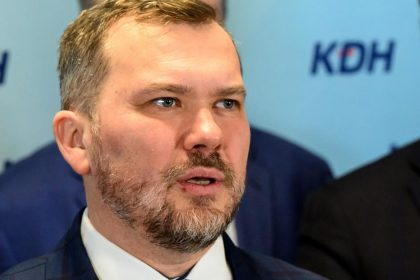 KDH chce odvolat ministra financii hovori aj o pade vlady
