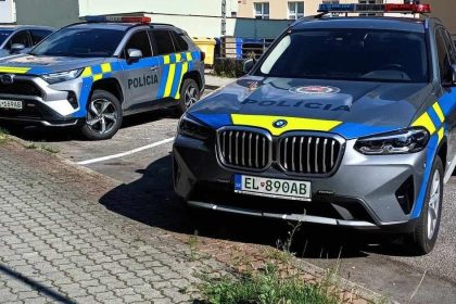 Kriminalisti rozohnali drogovu skupinu traja ludia celili obvineniu