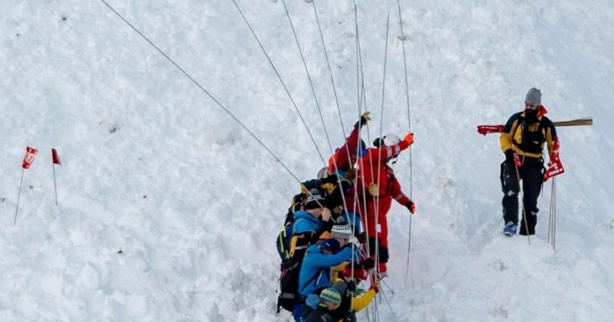 Lavnov nebezpeenstvo v Tatrch sa znilo o jeden stupe