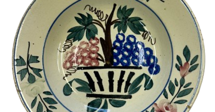 Muzeum ziskalo vzacne vyrobky kameninovej manufaktury Najdrahse boli rucne malovane