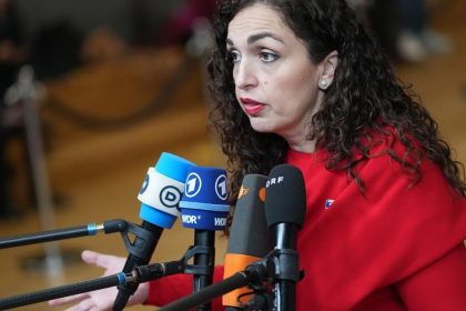 Prezidentke Kosova vyprsal mandat jej pravomoci prebera predsednicka parlamentu