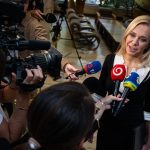 Sakova opravuje deravu energeticku pomoc Len dalsi papier reaguje dodavatel energii