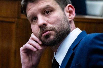 Simecka ako lider PS sa nechysta odstupit jeho matka zoberie zodpovednost ako statutarka