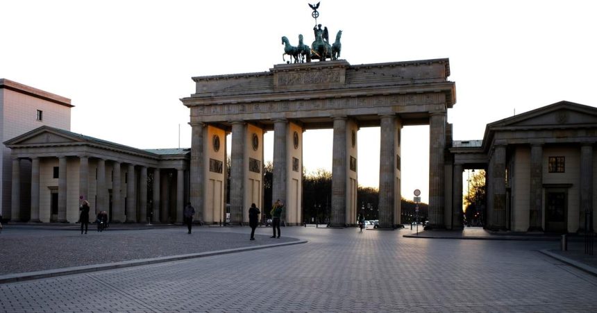 Turisti v Berlne bud mc zska odmeny za zbieranie odpadu a in aktivity