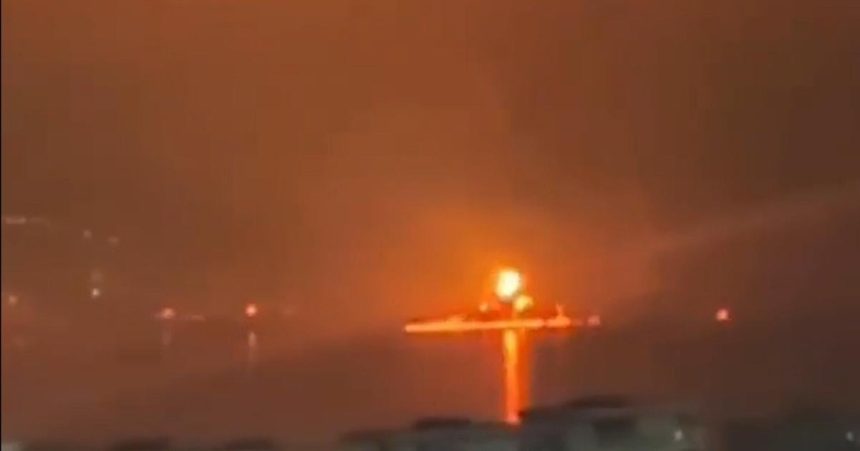 Ukrajina Rusko Online Ukrajinske drony zasiahli ropny terminal v Novorossijsku poskodili cast infrastruktury a zasobnikov