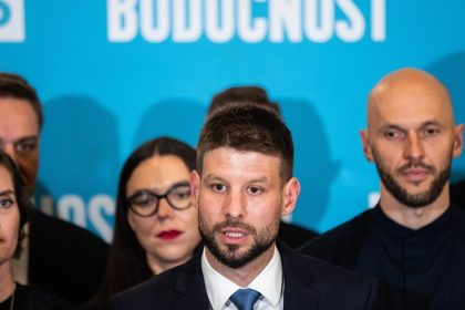 Volby v marci by vyhralo opozicne PS s 211 percenta hlasov vyplva z krajskho prieskumu Infostatu
