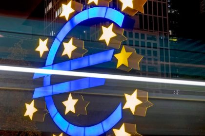 Vyssie ceny paliv a naklady sa uz odrazaju v inflacii eurozony