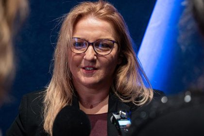 Z radia Devin odchadzaju mnoh spolupracovnici opisuju ako sa vysielanie rozpad