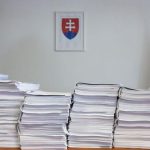 Zena obzalovana z vrazdy svojich dcer v bratislavskom Ruzinove sa postavi pred sud