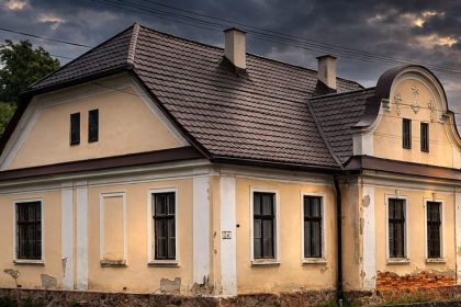 storon fara ova obec z nej urob brnu k stredovekm pokladom