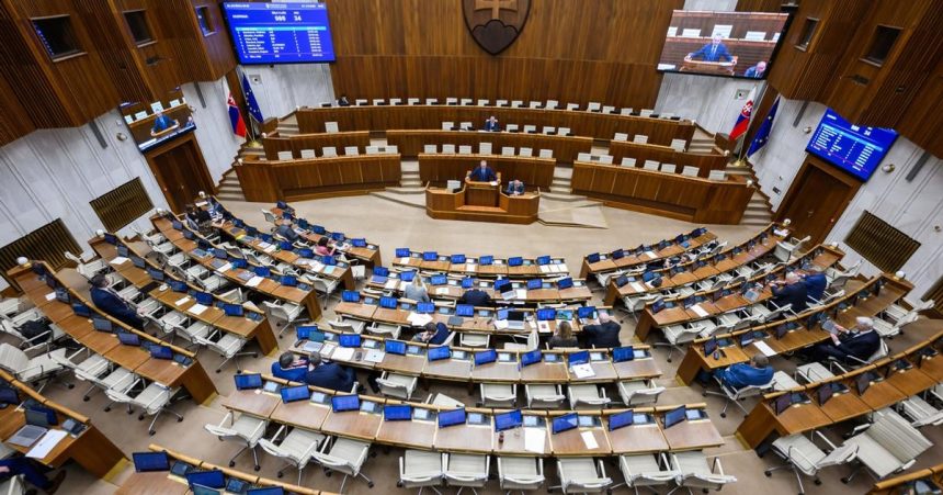 studenti vysokych skoli sa mozu do 15 maja prihlasi na staz v parlamente