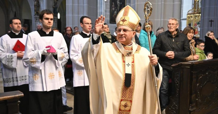 sucasne posolstvo velkej noci je podla biskupov pripomienkou nadeje uprostred neistoty