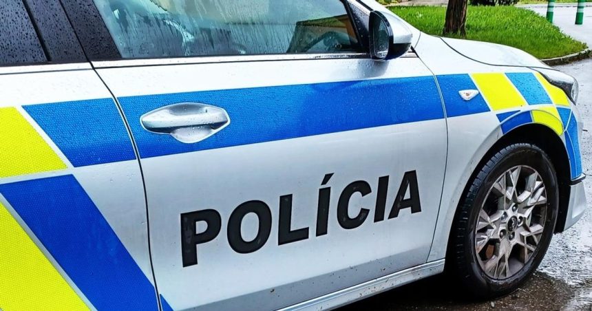 v centre kosic nasli zraneneho muza s bodnou ranou v hrudniku policia patra po pachateli