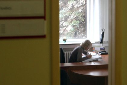 v okresnych mestach bratislavskeho kraja budu urady 8 maja zatvorene