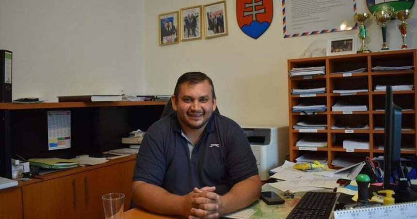 za uplatok 90 tisic podmienka a pokuta 20 tisic sud uznal vinu exstarostu durdaa