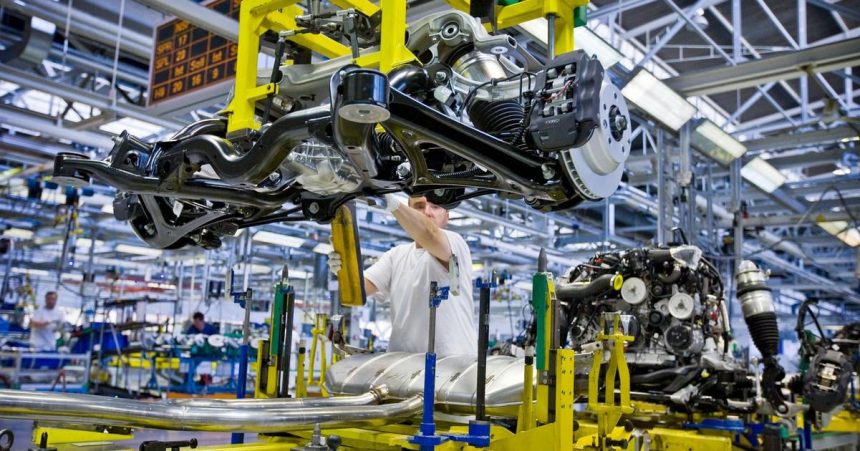 Aktivita vyrobnom sektore eurozony rastla najvyraznejsie za takmer styri roky