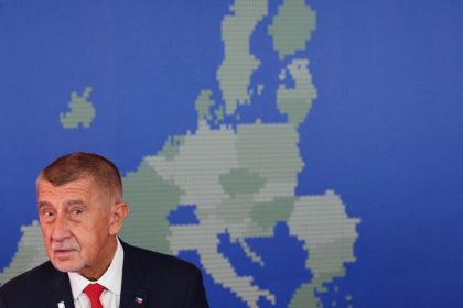 Babish kritizoval koalicznych motoristov za sposob komunikacie
