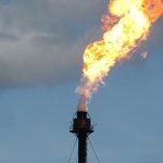 Blokada Hormuzu ohrozuje dodavky LNG do Europy avsak dvojnasobok plynu unika bez vyuzitia