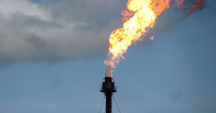 Blokada Hormuzu ohrozuje dodavky LNG do Europy avsak dvojnasobok plynu unika bez vyuzitia