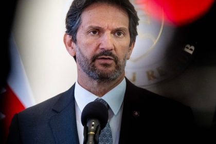 Co zaznelo v diskusiach Kalinak odhaduje casovy sklz vo vystavbe nemocnice v Presove na tri az styri mesiace