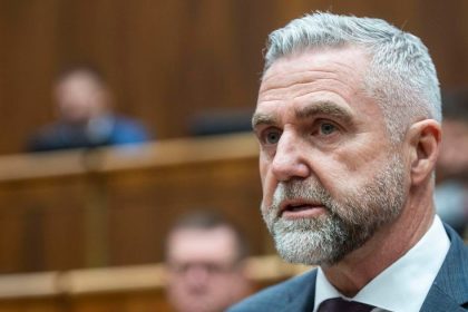 Co zaznelo v diskusiach Smer zatial nepodpori Mazureka Republika nema zaujem tvrdi Gaspar