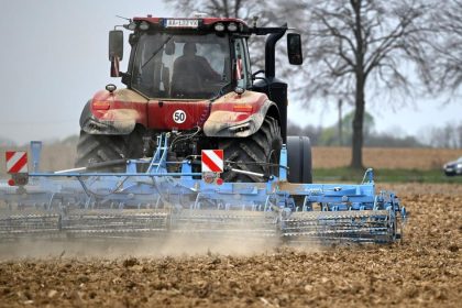 Hnojiv je nedostatok a zdrazeli EU poskytne farmerom podporu