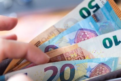Mzdy v slovenskom potravinarstve sa v prvom stvrroku zvysili o 5 2 percenta