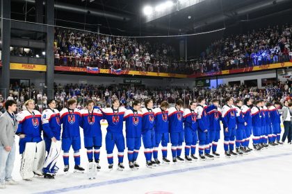 Poblaznili Slovensko hrali vo finale Kto su strieborn medailisti na MS v hokeji U18