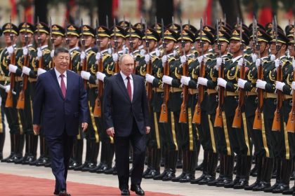 Putin sa v Pekingu stretol so svojim cinskym naprotivkom Si Tin pchingom