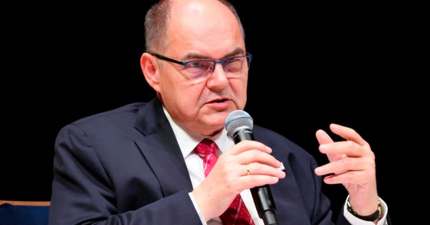 Schmidt sa vzda funkcie vysokeho predstavitela OSN pre Bosnu a Hercegovinu