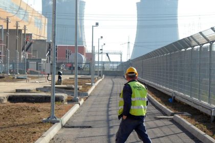 hlas podpori odkupenie 17percentneho podielu v slovenskych elektrarnach aby stat ziskal vacsinu vo firme