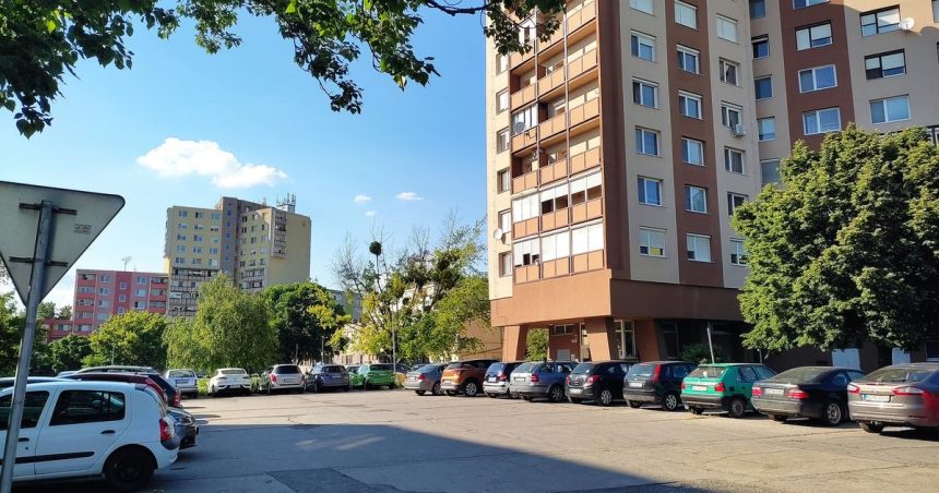 v novych zamkoch im chcu vratit domov bytovky vytlacili vyznamnych susedov