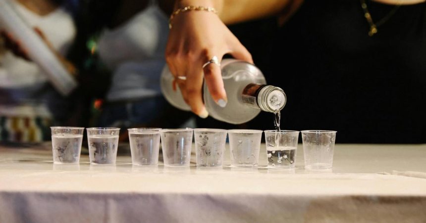 v rusku sa od januara zvysila spotreba dan z alkoholu vodka vyrazne zdrazela