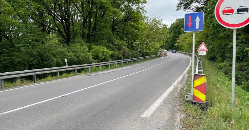 zosuv na ceste pri novakoch opravi pripravuju rekonstrukciu prace si vyzadavaju obmedzenia dopravy