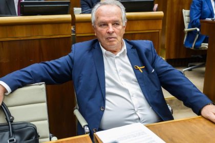 Cakali to vo stvrtok Pellegriniho menovanie Radacovskeho a Kmeca v kalendari chyba
