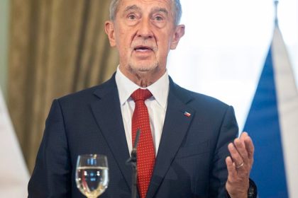 Ceski poslanci opat diskutovali o moznom konflikte zaujmov Babisa ten kritiku odmieta