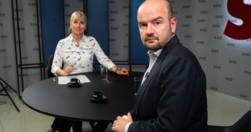 Dube ci v Arene Riesime nasivky obzalovaneho Gaspara a slova o hyenach Presne to chce Fico