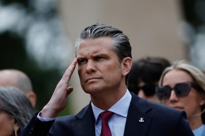 Hegseth v Normandii kritizoval Europu a vyzval ju aby sa postavila proti migracii