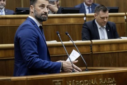 Hladanie vynimky z dlhovej brzdy je podle opozicie pokusom o obchadzanie zakona