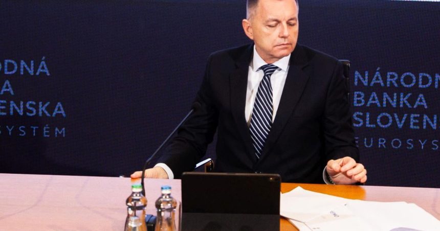 Kazimir predpovedal dalsie zvysenie urokovych sadzieb od Europskej centralnej banky