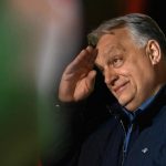 Orban je pragmatik casto konal v sulad e so zaujmami Ruska tvrdi Kremel