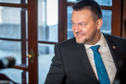 Poslanci opat nezacali odvolavanie Migala Stvrty pokus budu mat o hodinu