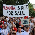 V Albansku protestovali proti dalsiemu luxusnemu stavebnemu projektu