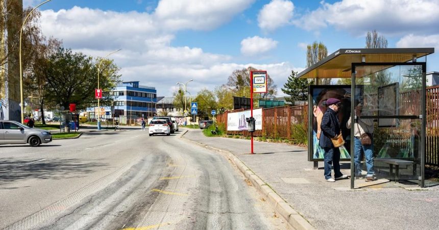V Kosiciach sa zacala modernizacia zastavky MHD Sokolovska smerom na Sidlisko KVP