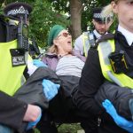 v Britanii poslal sud do vazenia propalestinskych aktivistov za vlamanie sa do izraelskej zbrojovky